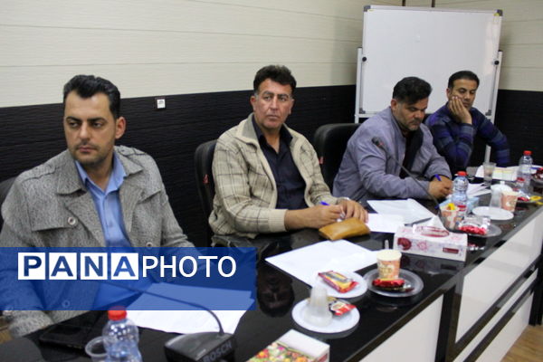 نشست تخصصی کارشناسان سواد آموزی استان بوشهر