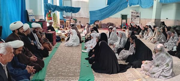 بازدید امام جمعه خلیل آباد از معتکفین مسجد جامع روستای نقاب