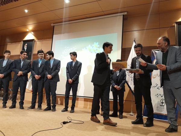 تجلیل از یاوران برتر تربیتی در مراسم گرامیداشت، هفته تربیت اسلامی و روز امور تربیتی