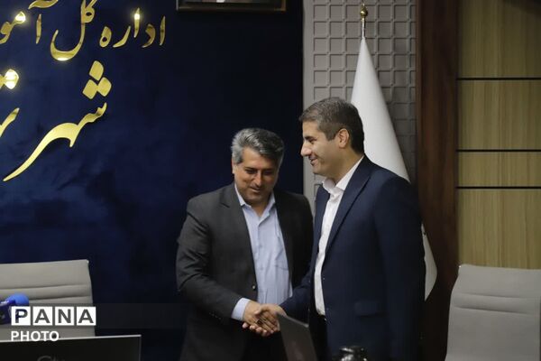 تجلیل مدیرکل آموزش و پرورش شهر تهران از مدیران سازمان دانش‌آموزی مناطق و مسئولان خبرگزاری پانا