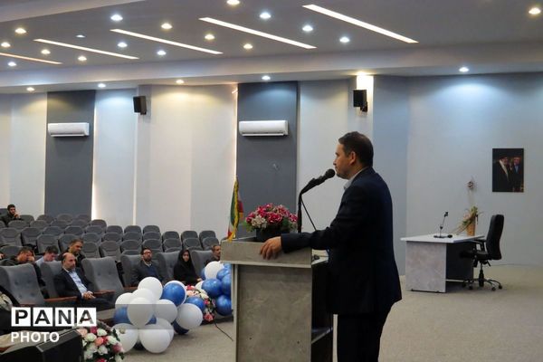 گرامیداشت هفته امور تربیتی و تربیت اسلامی با حضور معاونین، مربیان و مشاوران اسلامشهر