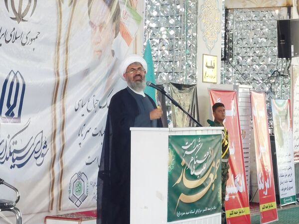 برگزاری نماز جمعه در کاشمر 