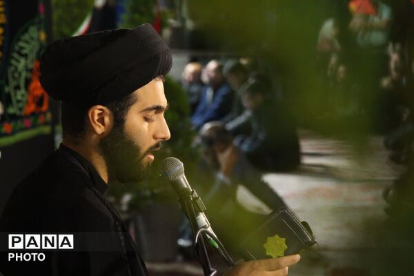 تجمع یزدی ها در حمایت از رهبر انقلاب در میدان بزرگ امیرچخماق