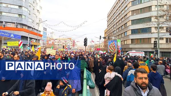 تجلی ولایتمداری در مسیر ۲۲ بهمن