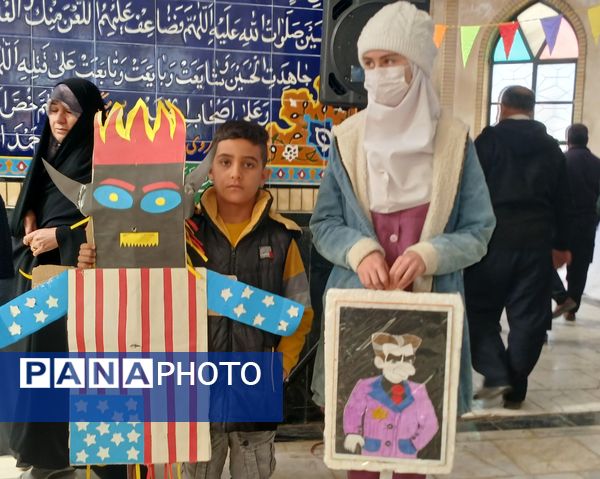 حضور پرشکوه مردم حماسه ساز بن در راهپپیمایی ۲۲ بهمن