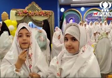 جشن تکلیف دختران دانش آموز در حرم حضرت معصومه(س)