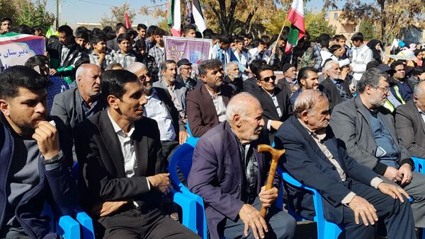 راهپیمایی باشکوه ۱۳ آبان در شهرستان بن 