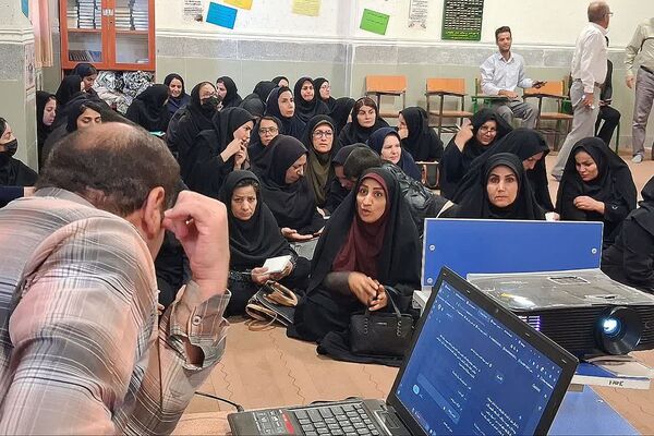 کارگاه آموزشی «طرح تحول در فرآیند آموزش و یادگیری» در باشت 