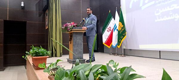 رونمایی از کتاب "اردک دیوانه" 