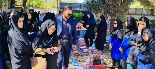 نمایشگاه هنرهای دستی و نمایشگاه کسب و کار دانش‌آموزی در هنرستان ثمین شهرستان سملقان
