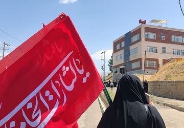 جاماندگان در مسیر عشق