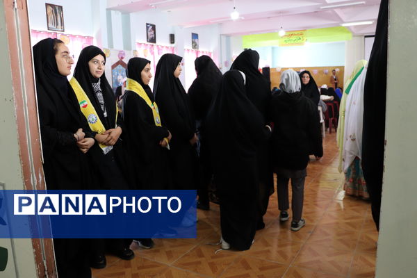 برگزاری هفتمین اجلاس نماز دانش‌آموزی در فارسان