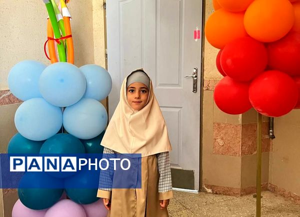  جشن شکوفه ها در دبستان شهید محمدی شهر نسر 