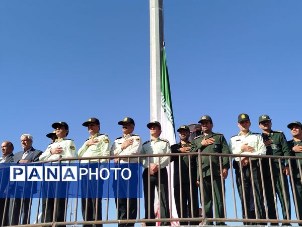  آیین برافراشته شدن پرچم مقدس ایران در بلندترین نقطه کاشمر