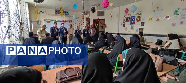 بازدید مدیر سازمان دانش‌آموزی خراسان شمالی از کلاس‌های ضمن خدمت سازمان‌دانش‌آموزی