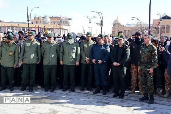  تشییع پیکر شهدا در میدان امام خمینی (ره) همدان با حضور حماسی مردم همیشه در صحنه