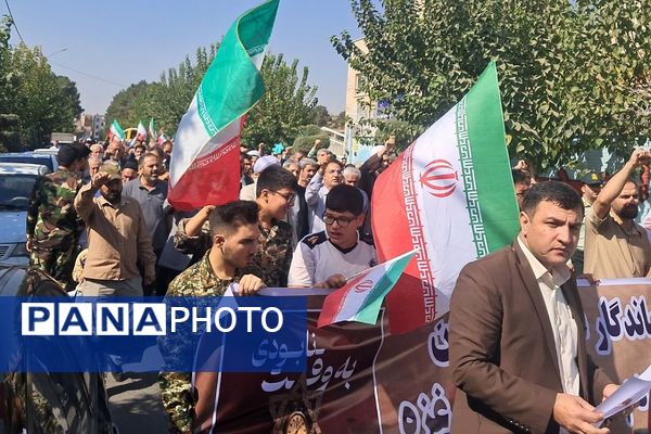 همبستگی مردم ولایتمدار نسیم‌شهر در راهپیمایی علیه رژیم صهیونیستی