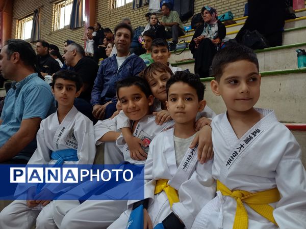 برگزاری اولین دوره مسابقات قهرمانی کاراته سبک شوتوکان FSK استان اصفهان