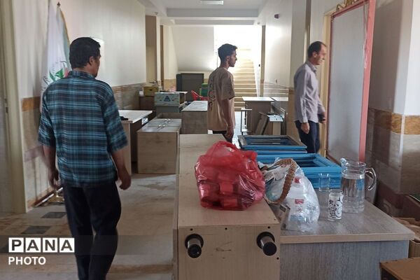 لبخند مهر بر تار و پود مدرسه