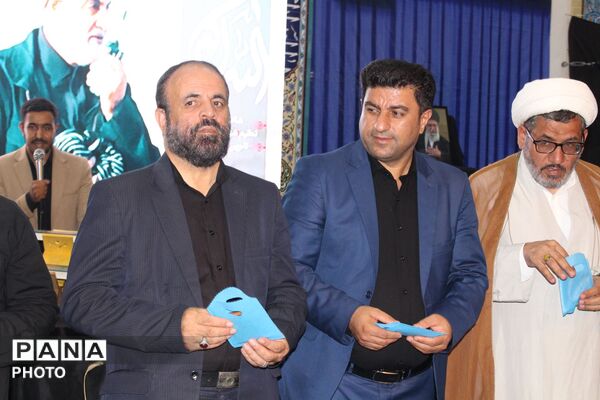 نظرآباد میزبان آیین بزرگداشت رهبر شهید با حضور مسئولان و دانش‌آموزان