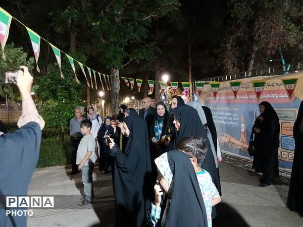 غرفه «باانرژی‌ها» ؛ مسئولیت‌پذیری و مشارکت اجتماعی