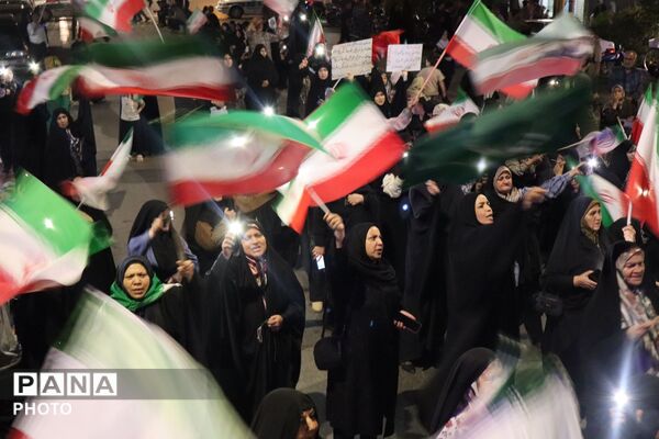  باز هم قراره شبانه مردم در حسینیه امام خامنه‌ای نیشابور