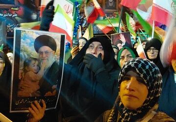 برای انتقام خون رهبر شهیدمان و دانش‌آموزان میناب به خیابان می‌آییم