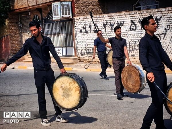 تاسوعای حسینی در بزنجرد؛ طنین عشق و ارادت به علمدار کربلا