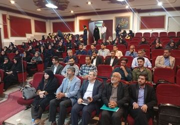دوره توانمندسازی و اجرای گروه سرود مدرسه فرزانگان 5 ساوجبلاغ