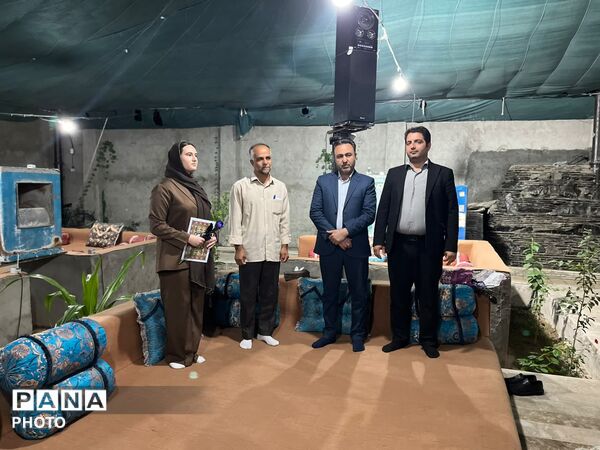 تجلیل فرماندار خاتم از اصحاب رسانه و دانش آموز خبرنگاران پانا