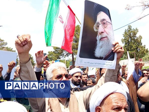 مشت هایی که انتقام را صدا می‌زند 