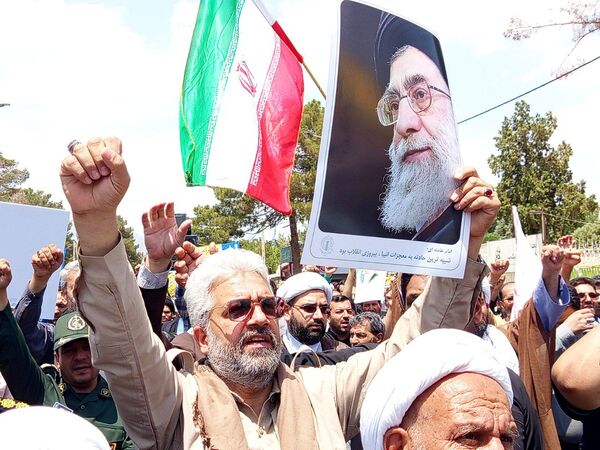 مشت هایی که انتقام را صدا می‌زند 
