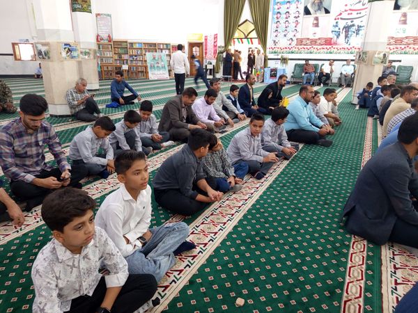 قدمی هم‌سنگر ایمان؛ از مدرسه تا صف نماز جمعه