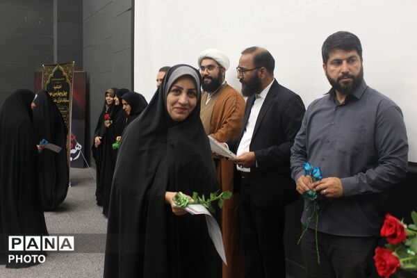 تقدیر از مدیران، معاونان و مدیران فعال قرآنی در آیین اختتامیه چهل‌وچهارمین مسابقات قرآن، عترت و نماز شهرستان اسلامشهر 