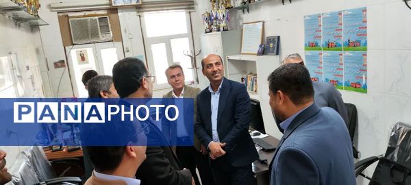 بازدید فرماندار دشتی از بخش‌های مختلف مدیریت آموزش و پرورش شهرستان دشتی
