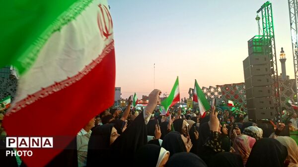 تجدید بیعت میلیونی مردم با رهبری در جشنی باشکوه به مناسبت عید غدیر