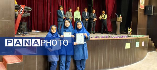 اختتامیه مسابقات ورزشی آموزشگاه هیhت امنایی ضحی ۲ در سالن غدیر شیروان