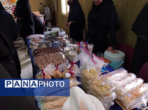 نمایشگاه هنرهای دستی هنرجویان هنرستان آفرینش منطقه رضویه 