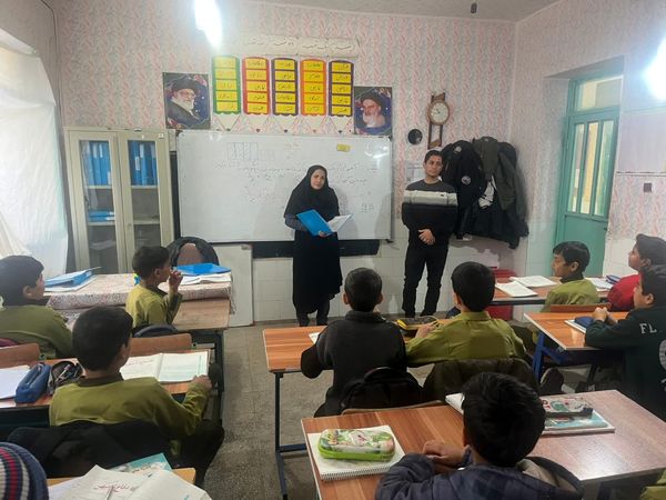 بازدید سرگروه‌های آموزشی از مدارس خاتم 