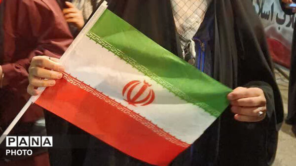قرار شبانه نماد ایستادگی و همدلی میدان امام (ره) شهرستان کوهدشت
