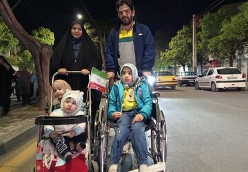 موج پنجاه و سوم ازحضور حداکثری مردم در خیابان های شهرستان بروجرد