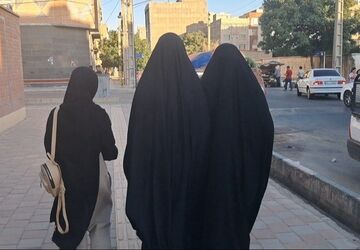 روایتگریِ سرخِ دانش‌آموزان اسلامشهری از حماسهٔ عشق