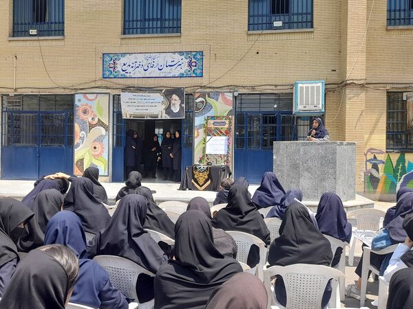 مراسم شهادت سیدالشهدای خدمت در هنرستان فنی‌وحرفه‌ای بدیع مشهد 