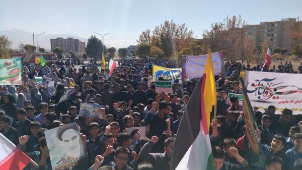 راهپیمایی ۱۳ آبان؛ روز دانش‌آموز 