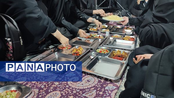 عزاداری نوجوانان بنت الهدی‌ در شب هشتم محرم