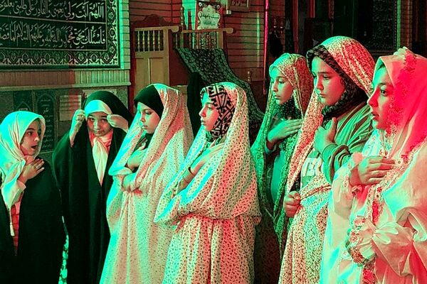 نوجوانان و جوانان در اعتکاف مسجد امام موسی کاظم (ع) گرد هم آمدند