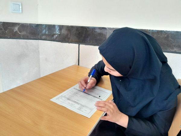 امتحانات نوبت اول در دبیرستان مادرمهربان خلیل آباد