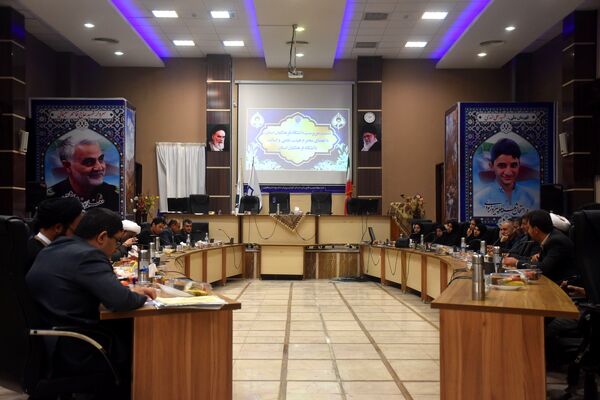 بررسی مسائل روز کشور با حضور کارشناس سیاسی و اساتید دانشگاه فرهنگیان استان چهارمحال و بختیاری