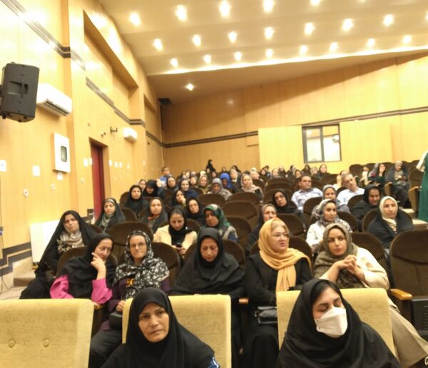 جلسه انجمن اولیا و مربیان در کانون شوشتری