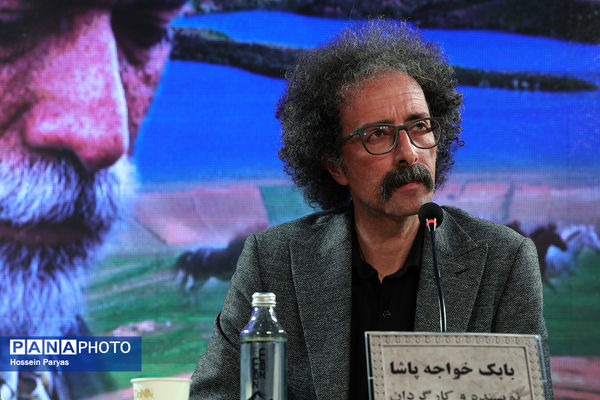 نشست نقد و بررسی فیلم «سرزمین فرشته‌ها» در چهل و چهارمین جشنواره ملی فیلم فجر